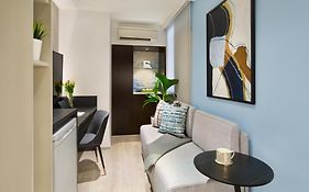 Lanson Place Winsland, Singapore
